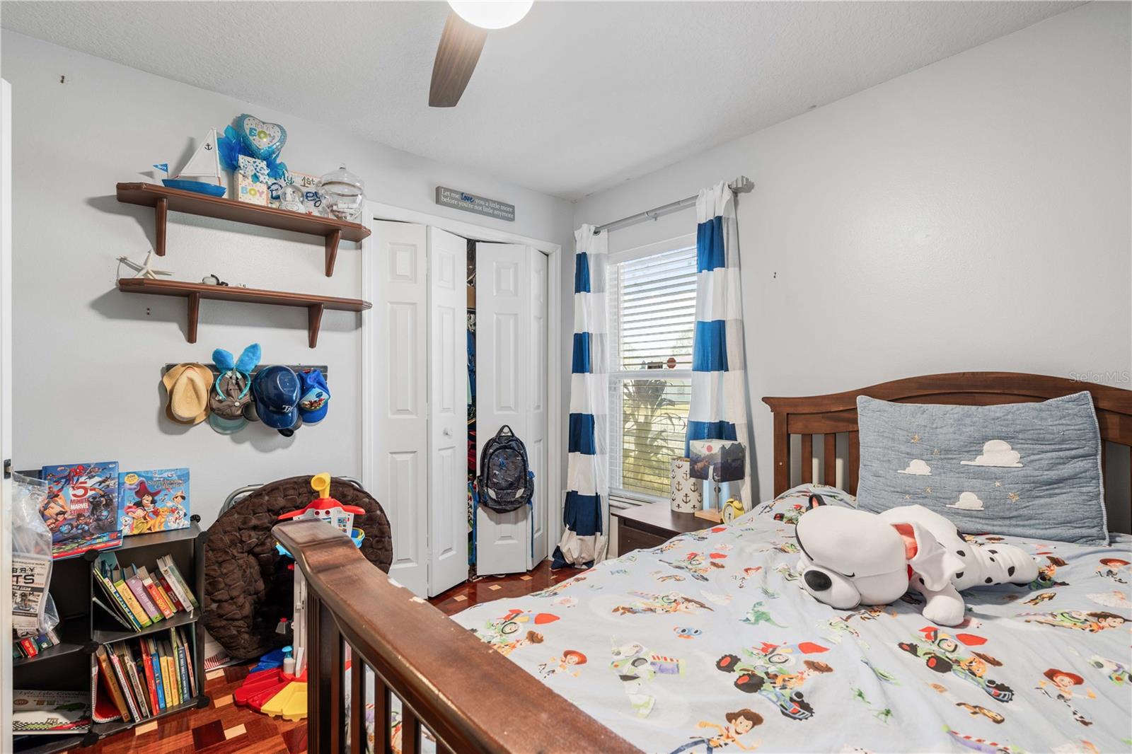 Photo 3 of 13215 PARKHURST CT