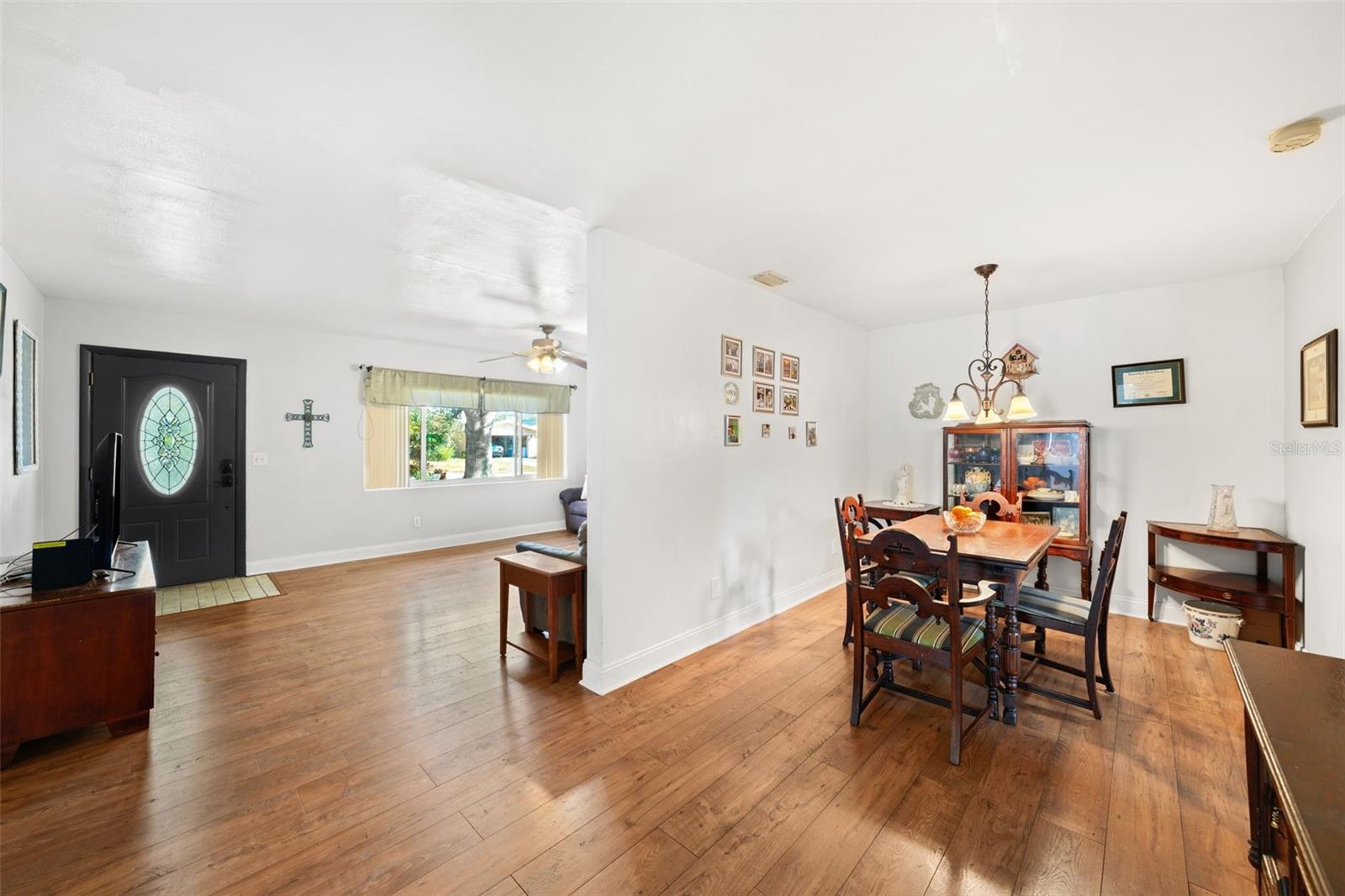 Photo 6 of 1720 HAMPTON LN