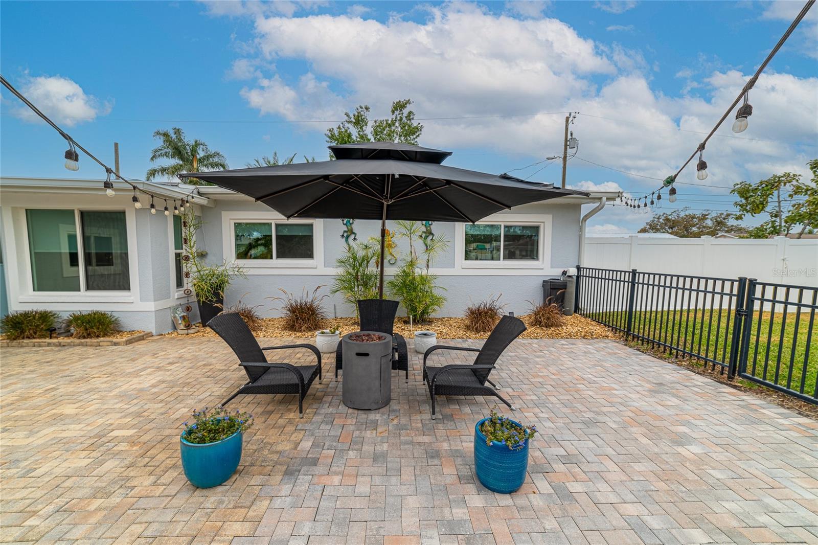 Photo 2 of 2798 66TH WAY N