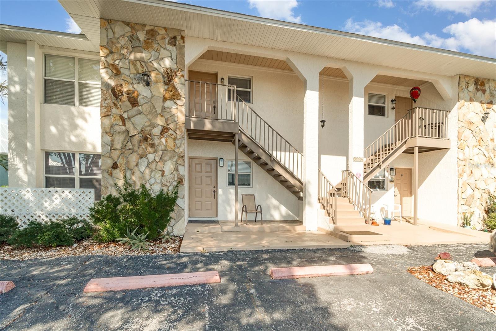 Photo 3 of 2700 MAGDALINA DR #2B