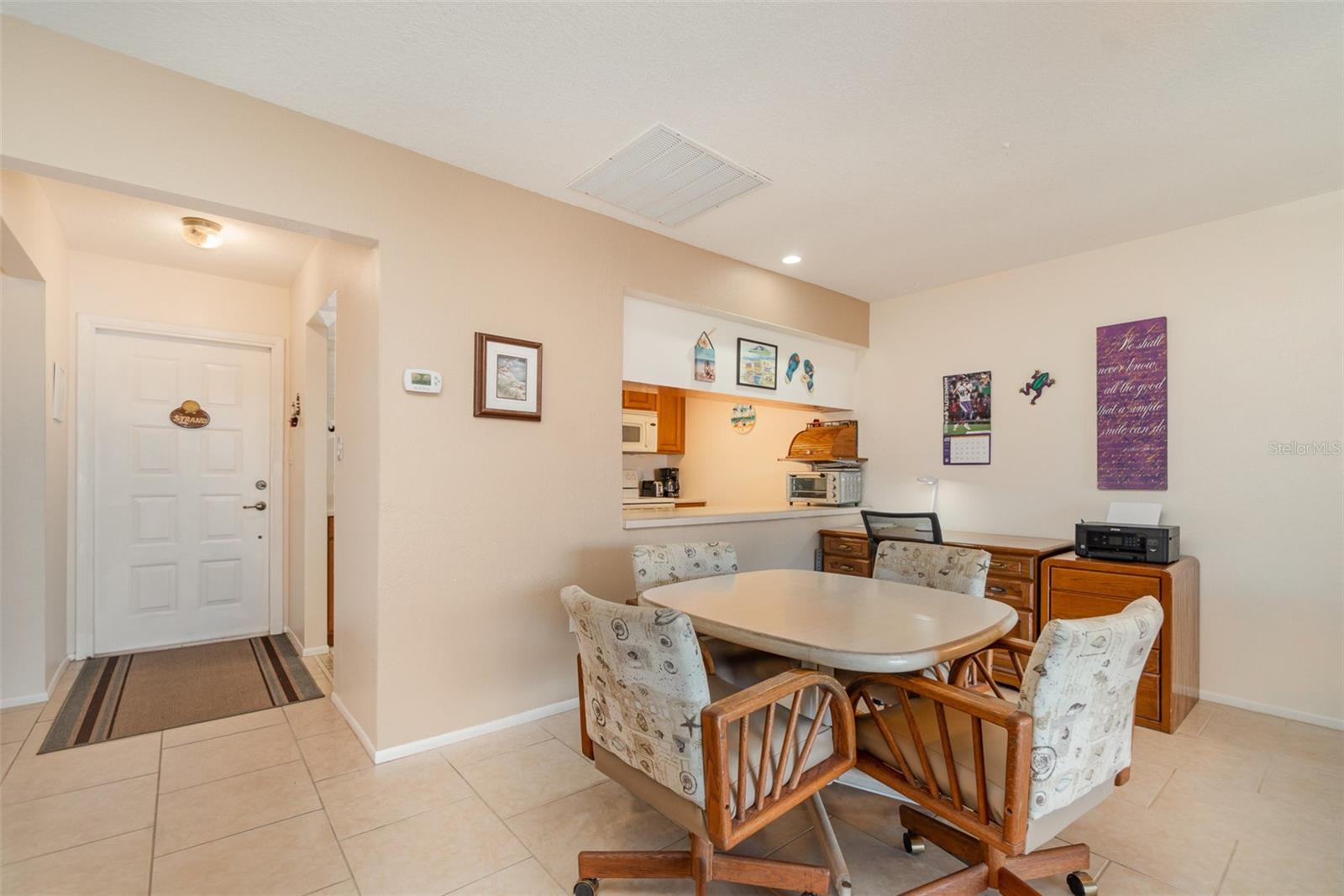 Photo 5 of 2700 MAGDALINA DR #2B