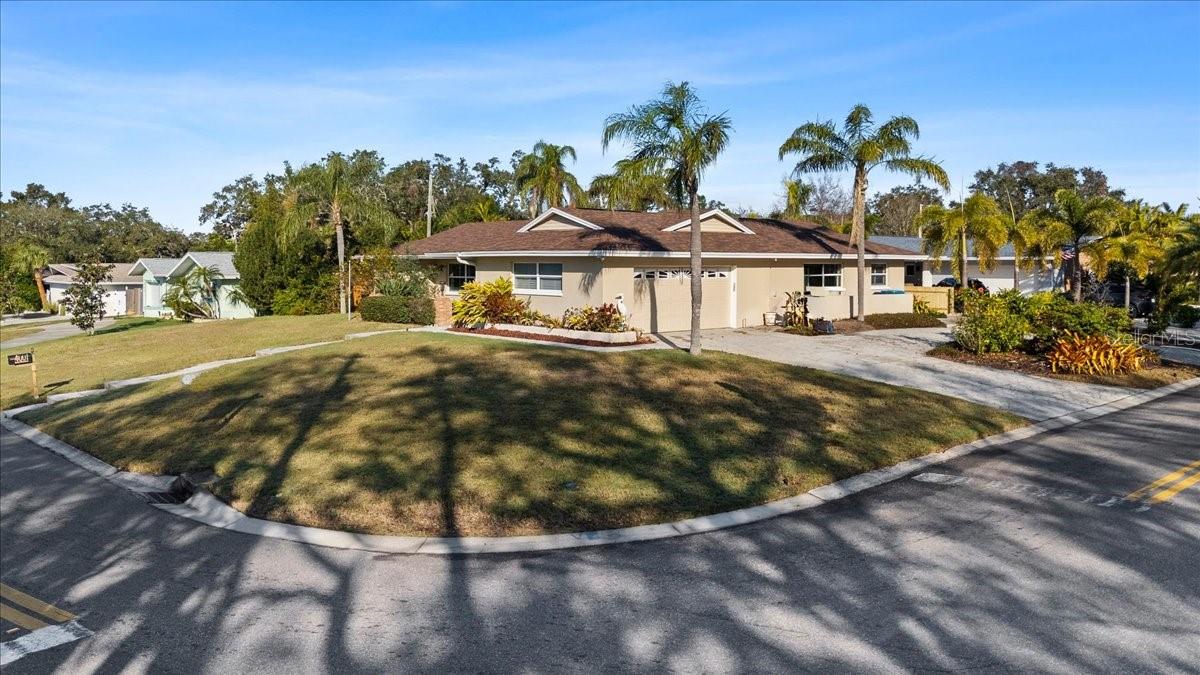 Photo 2 of 4001 HARBOR HILLS DR