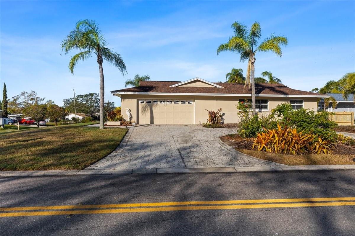 Photo 3 of 4001 HARBOR HILLS DR