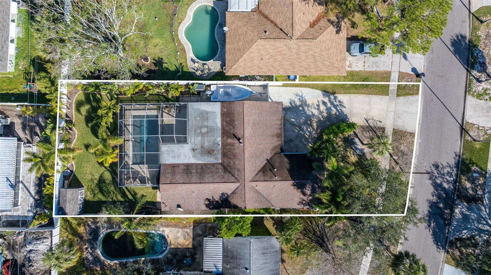 Photo 4 of 5720 VENETIAN BLVD NE