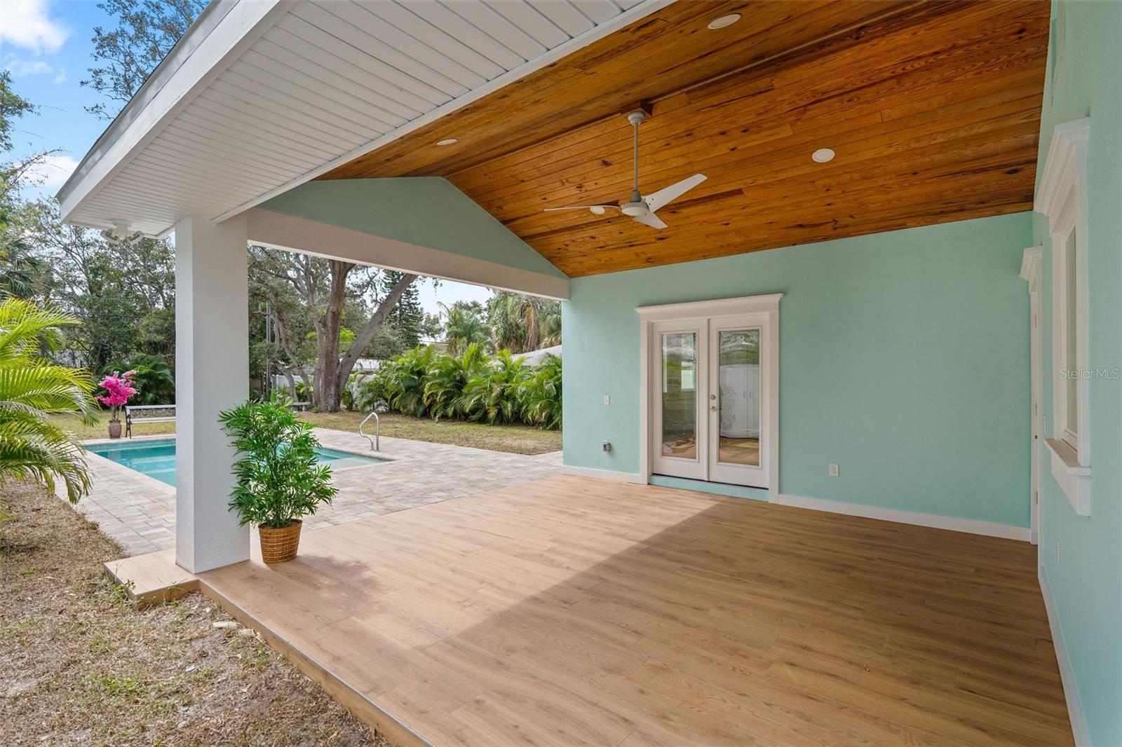 Photo 4 of 1061 SEDEEVA ST