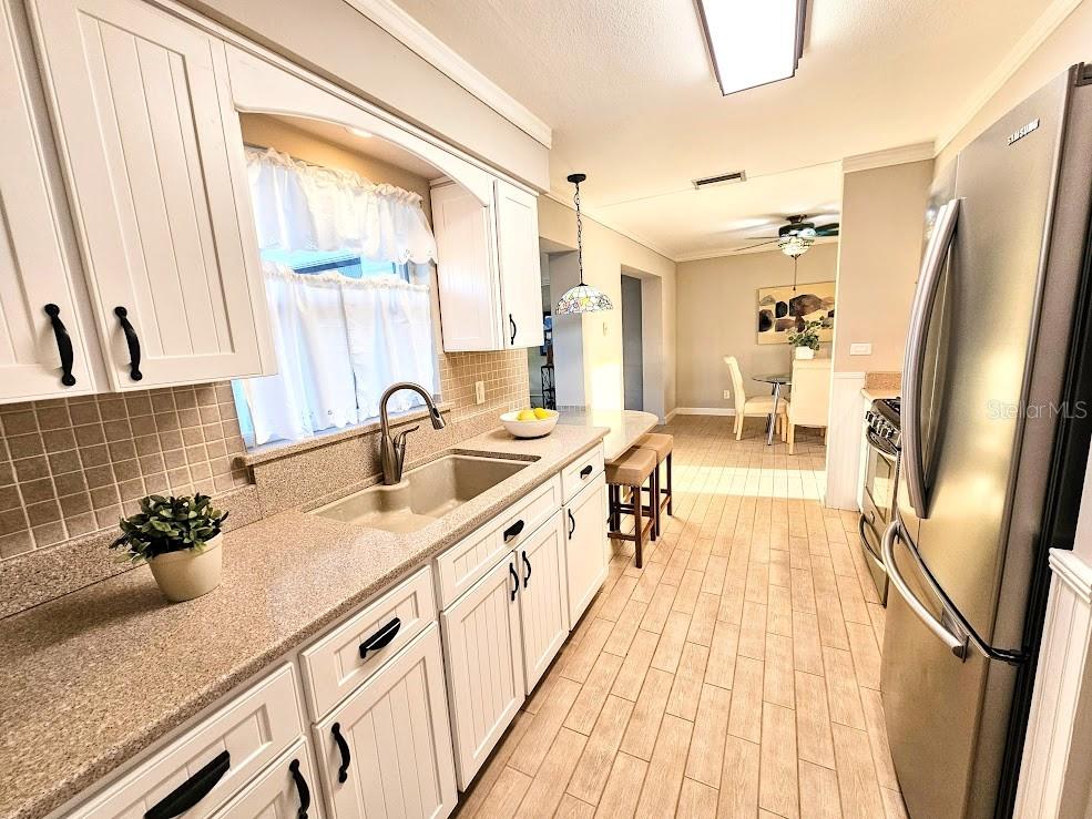 Photo 5 of 5517 WILLIAMSDALE CT