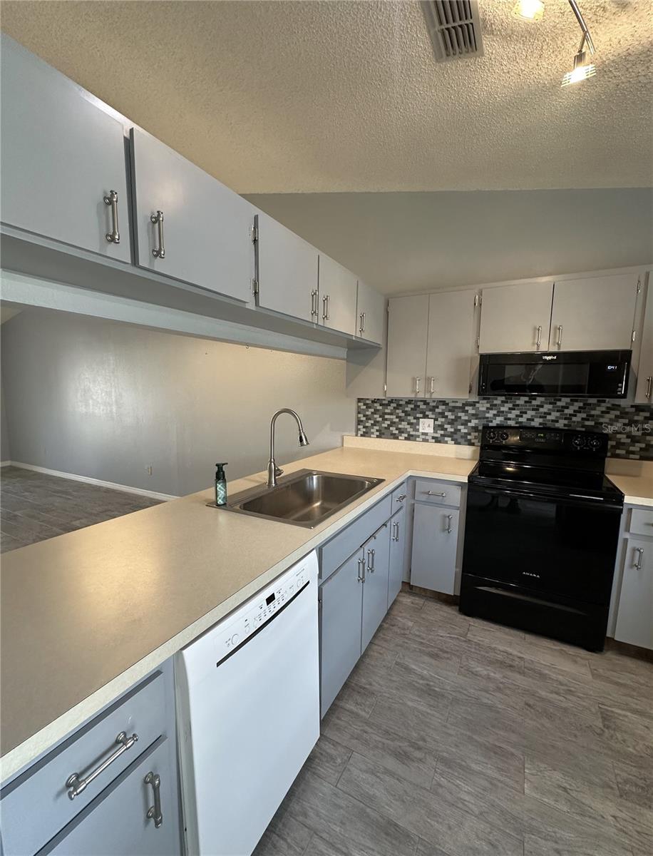 Photo 3 of 10770 43RD ST N #601