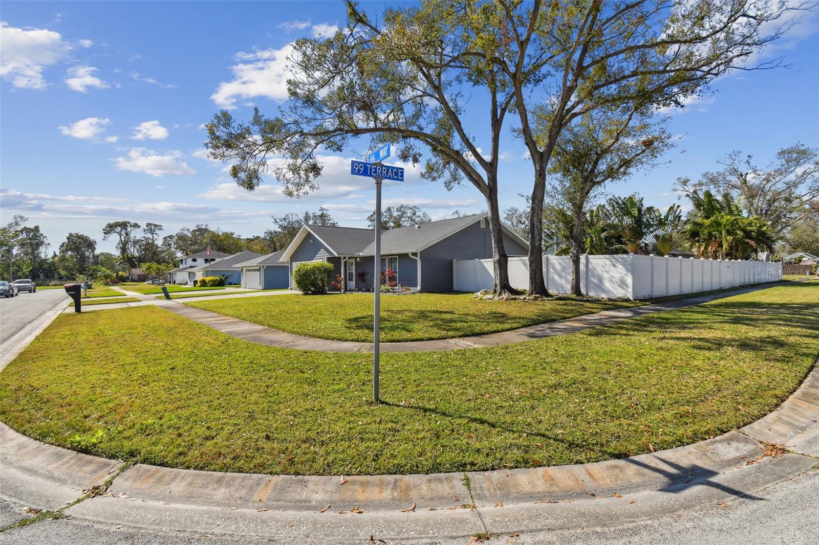 Photo 3 of 9942 56TH WAY N