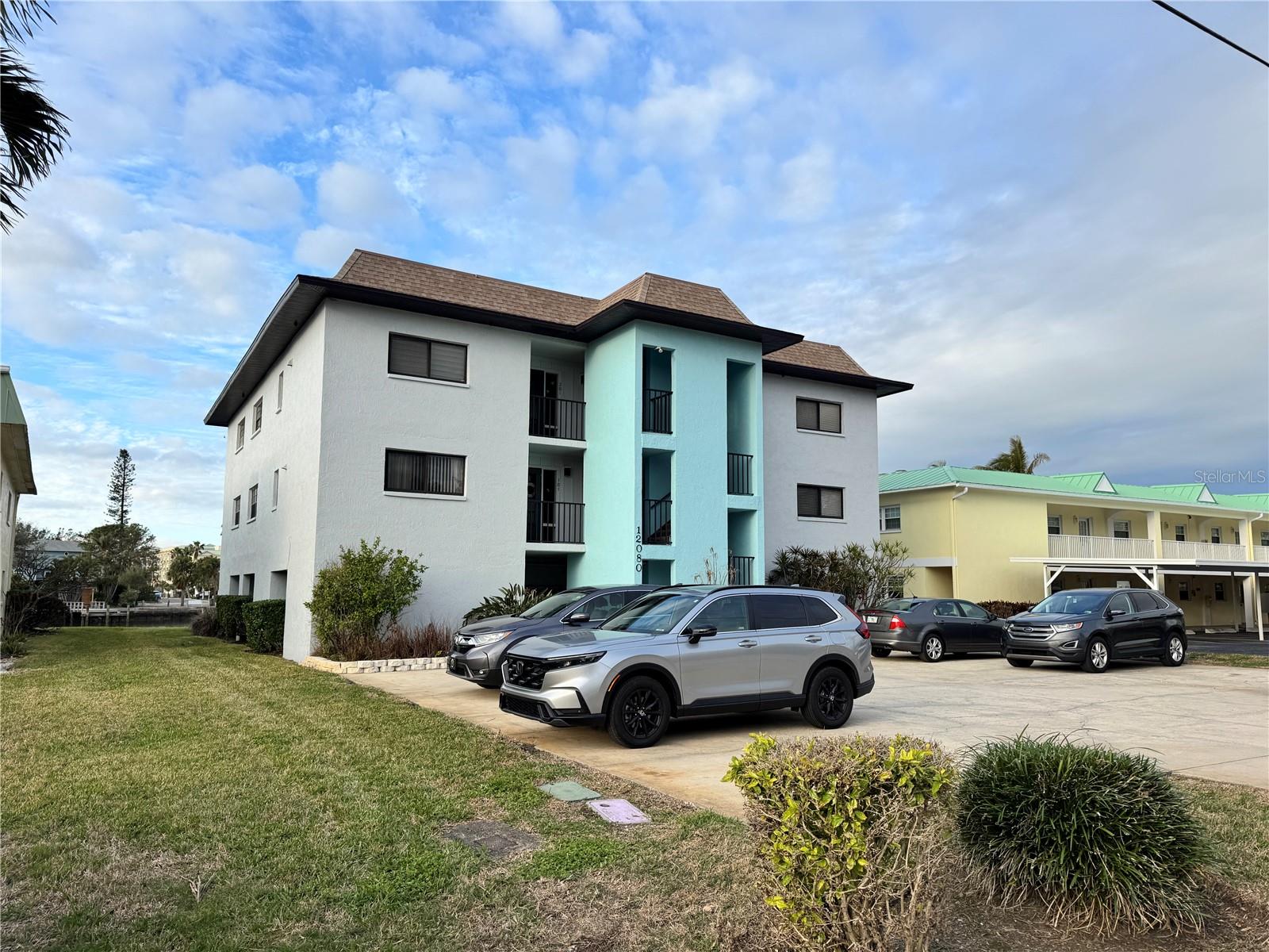 Photo 4 of 12080 CAPRI CIR S #102