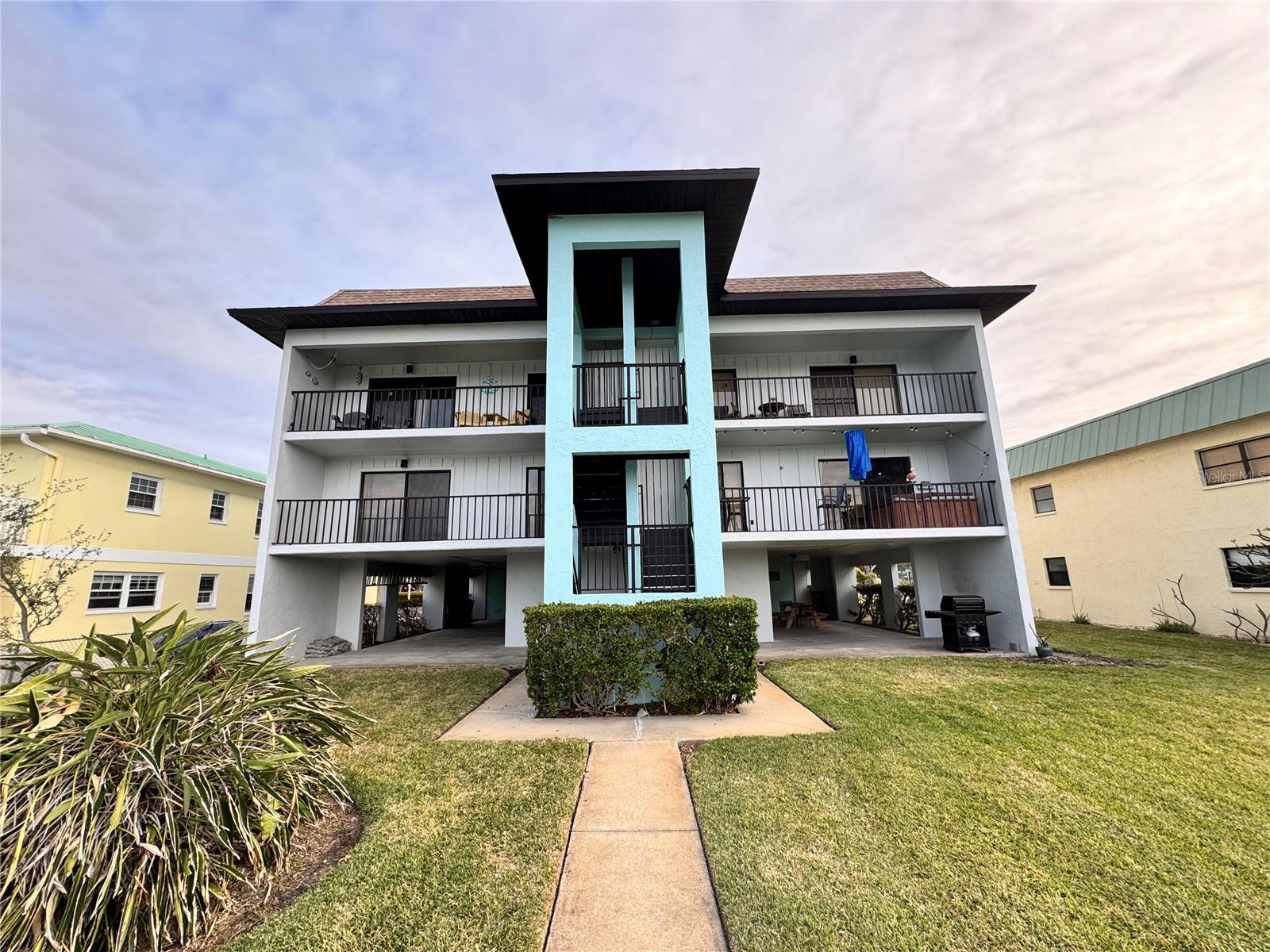 Photo 5 of 12080 CAPRI CIR S #102