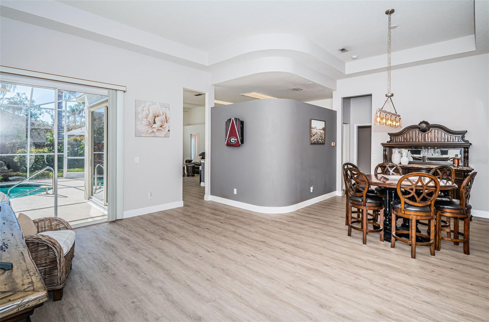 Photo 4 of 4754 STONEVIEW CIR