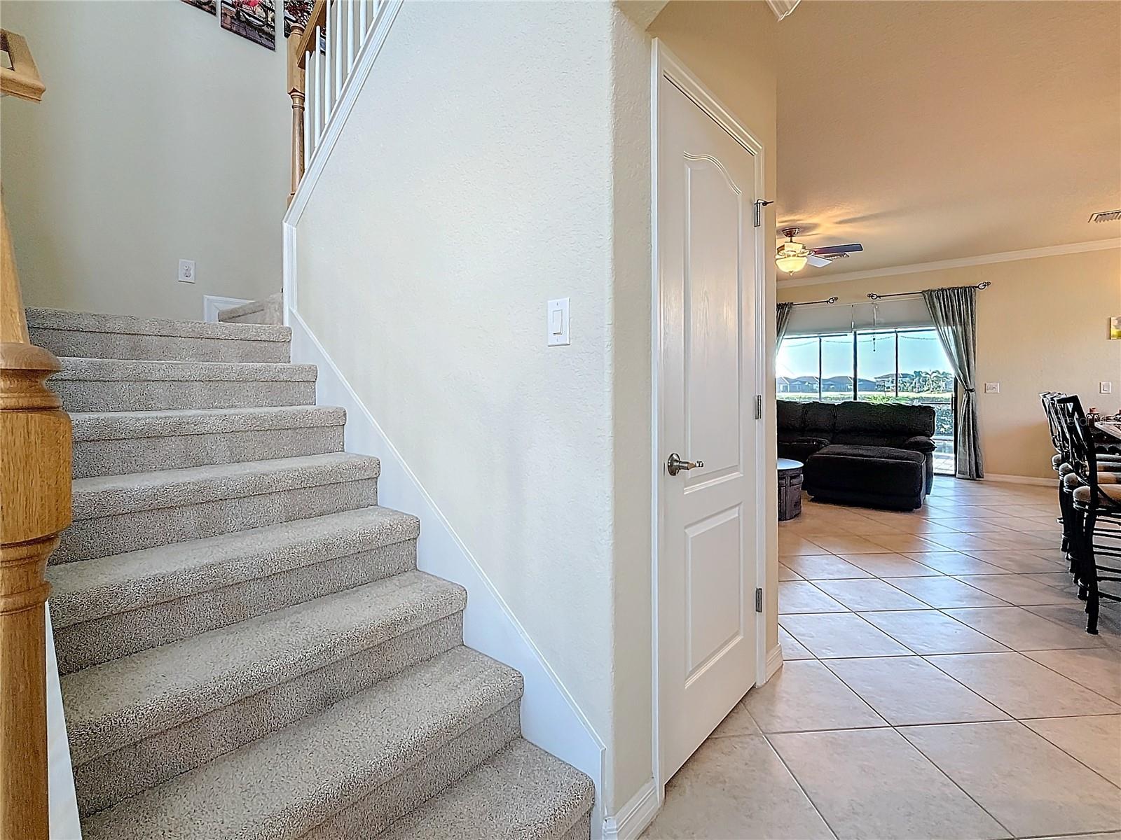 Photo 3 of 6467 WILLOWSHIRE WAY