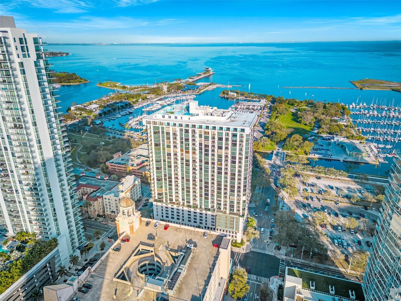 Photo 2 of 1 BEACH DR SE #1206