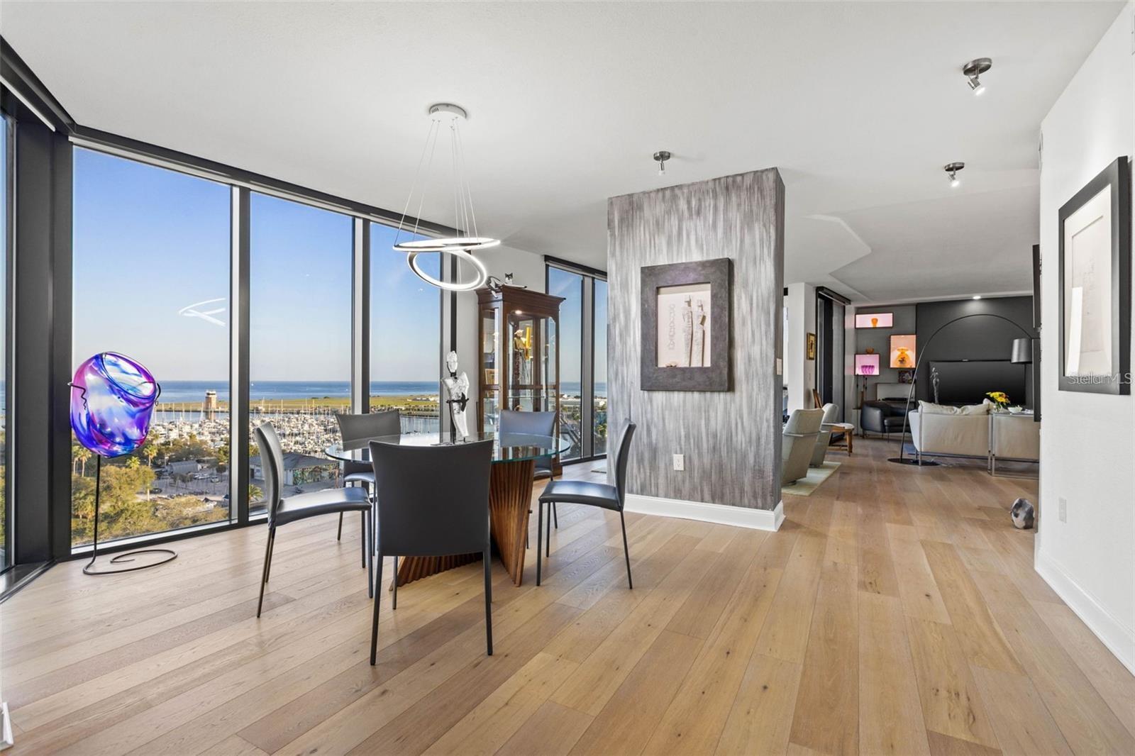 Photo 6 of 1 BEACH DR SE #1206