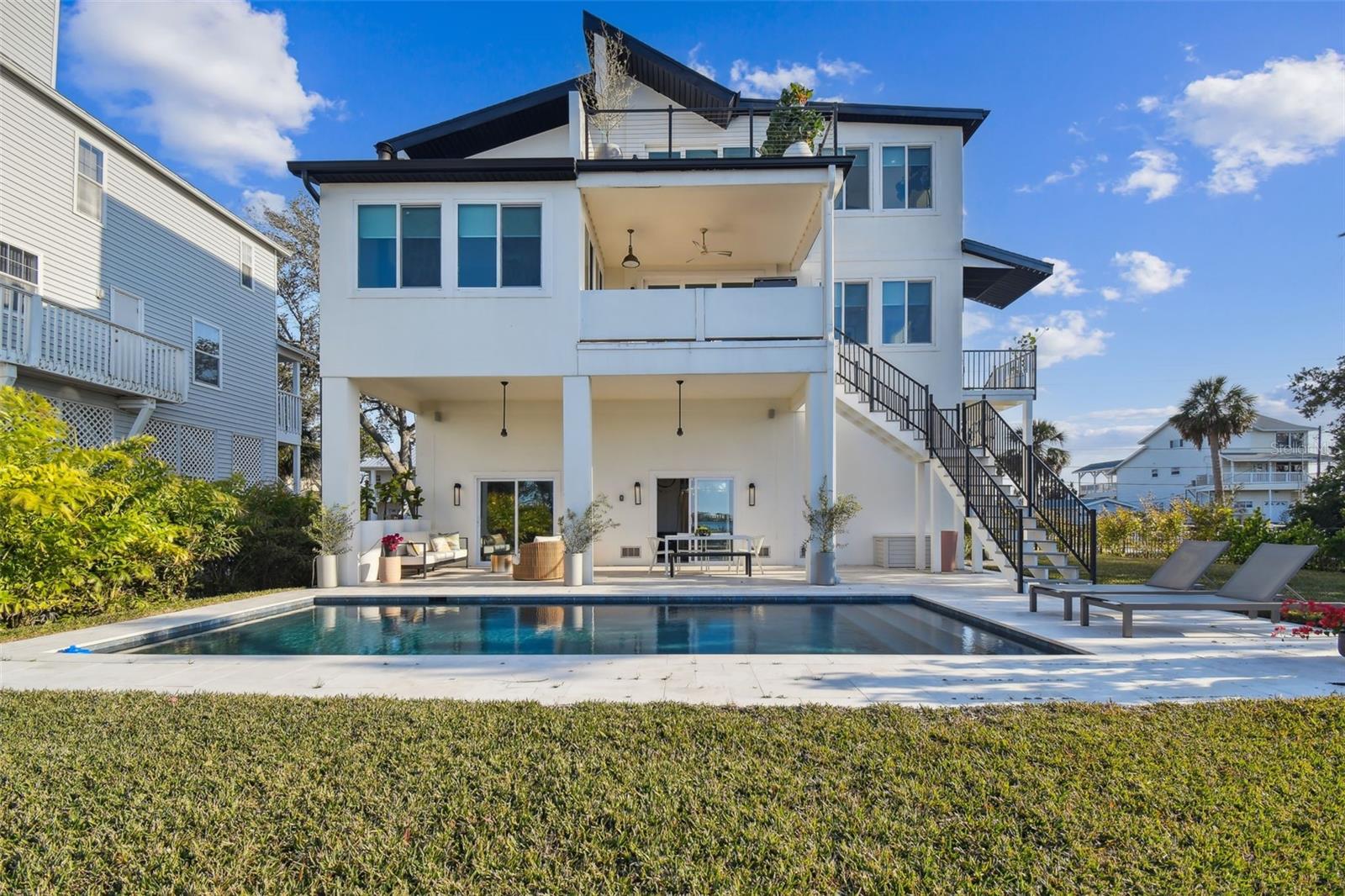 Photo 4 of 1640 SEA BREEZE DR