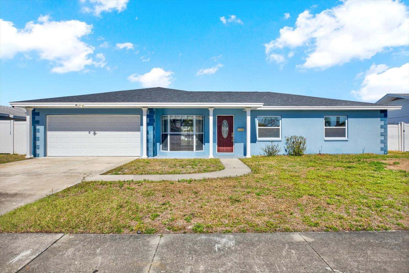 Photo of 8421 FLAGSTONE DR
