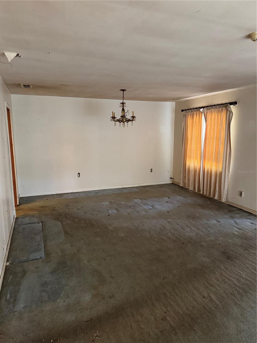 Photo 6 of 10120 N ASTER AVE