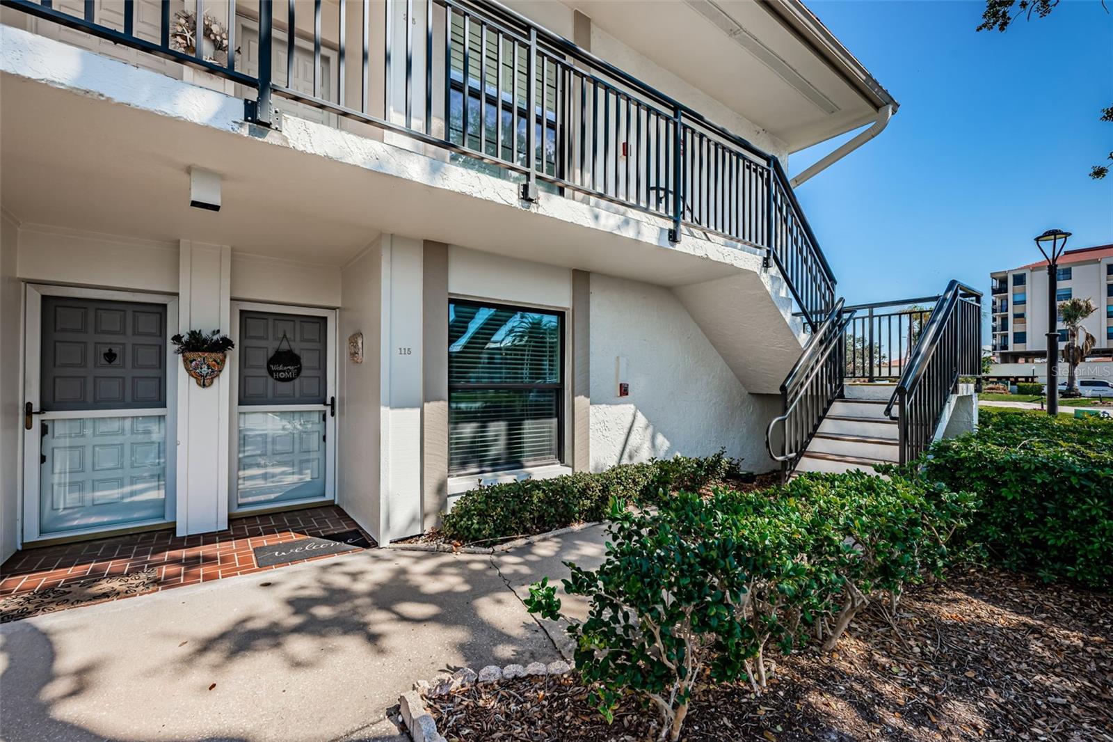 Photo 3 of 6211 SUN BLVD #115