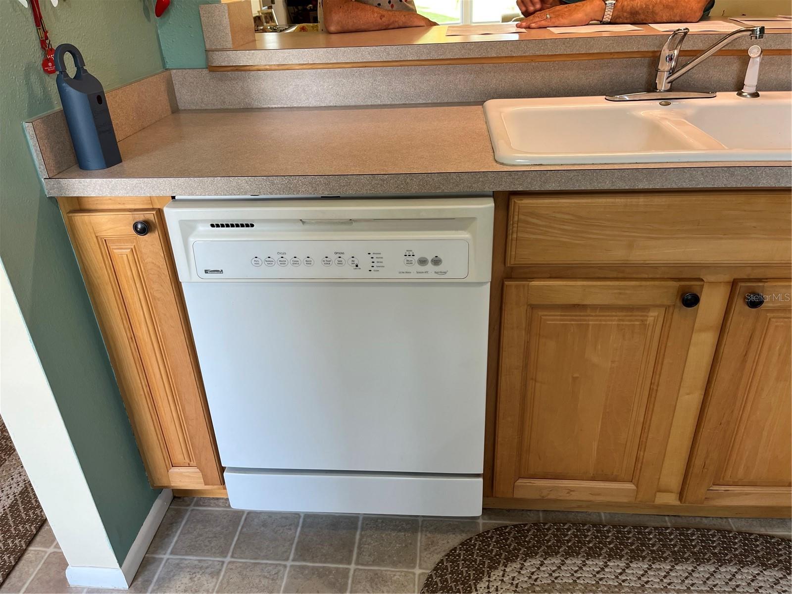 Photo 5 of 3150 MISSION GROVE DR #3150
