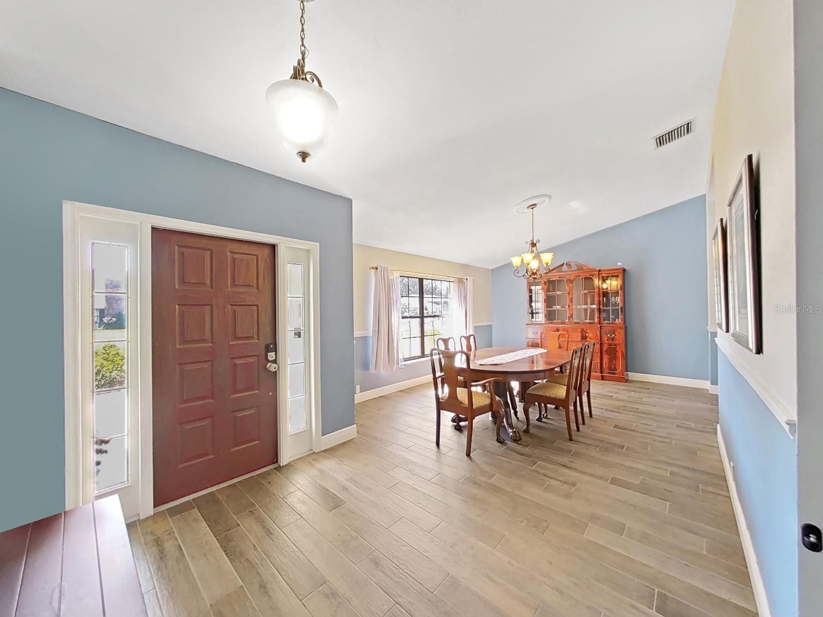 Photo 7 of 6205 IROQUOIS CT