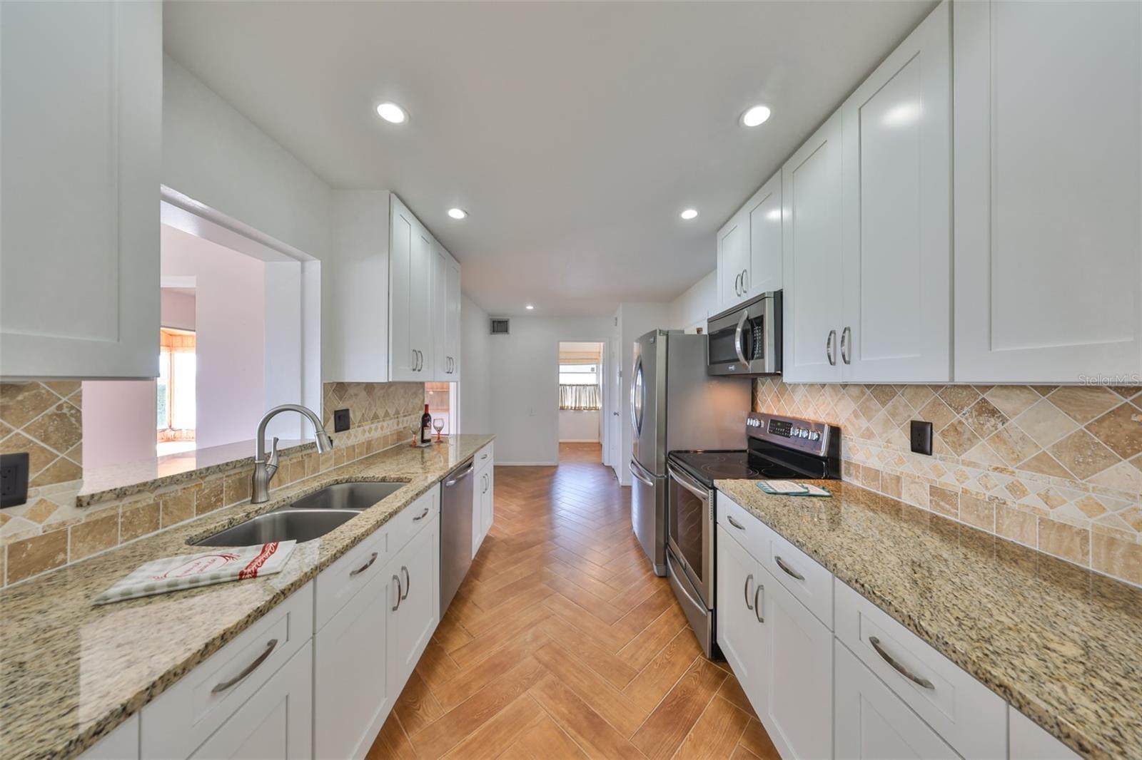 Photo 6 of 1509 BLACKSTONE CIR