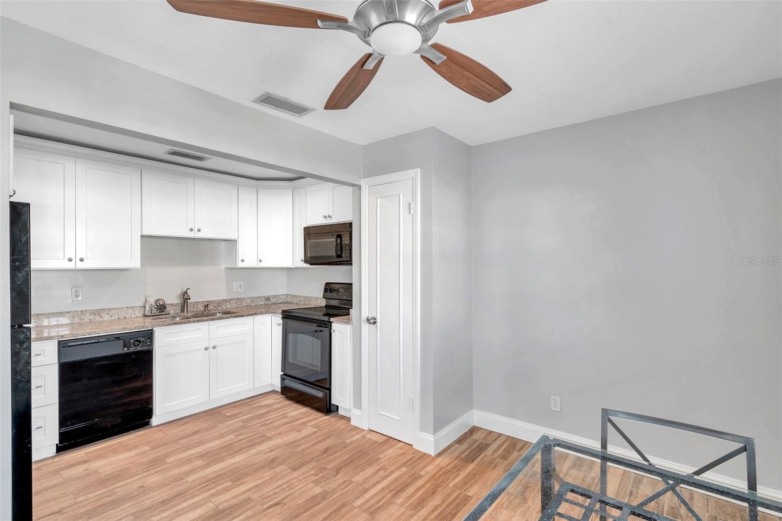 Photo 7 of 5152 SALMON DR SE #C