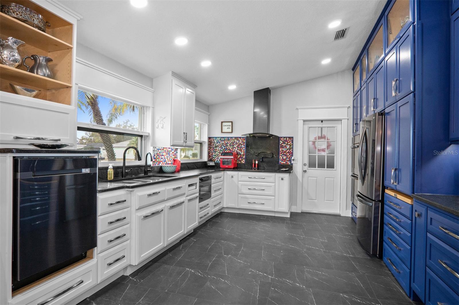 Photo 4 of 6531 CLAIR SHORE DR