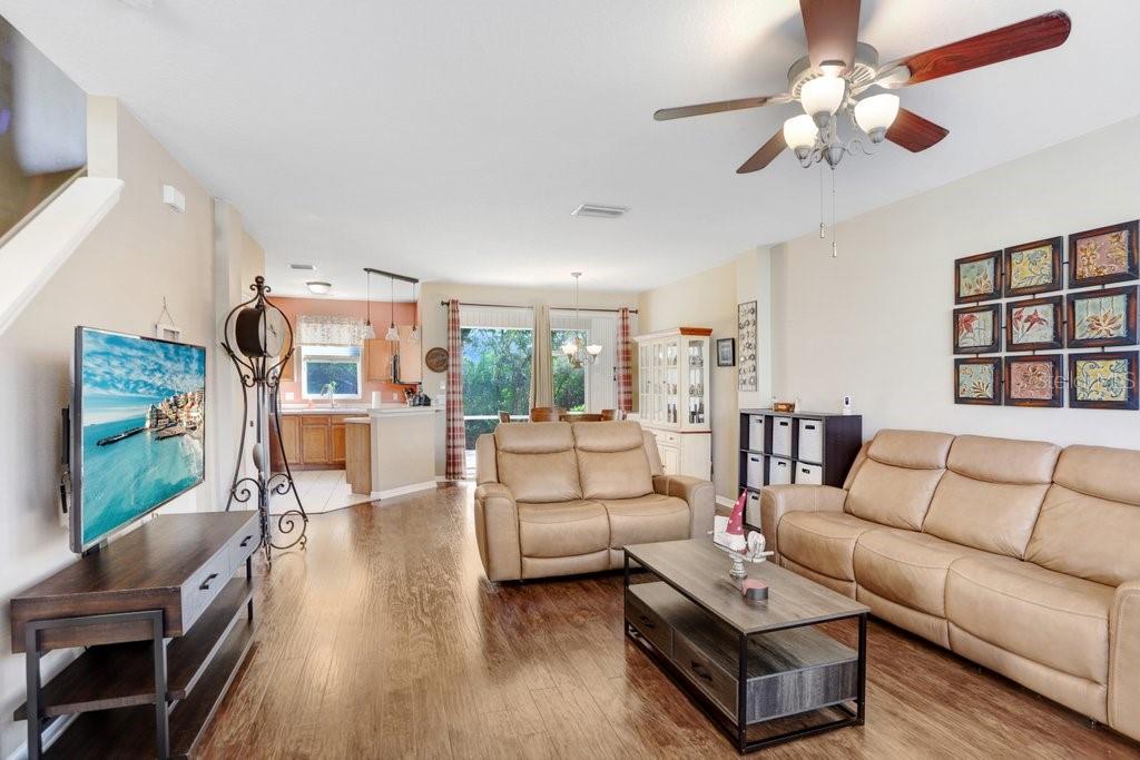 Photo 5 of 12402 COUNTRY WHITE CIR