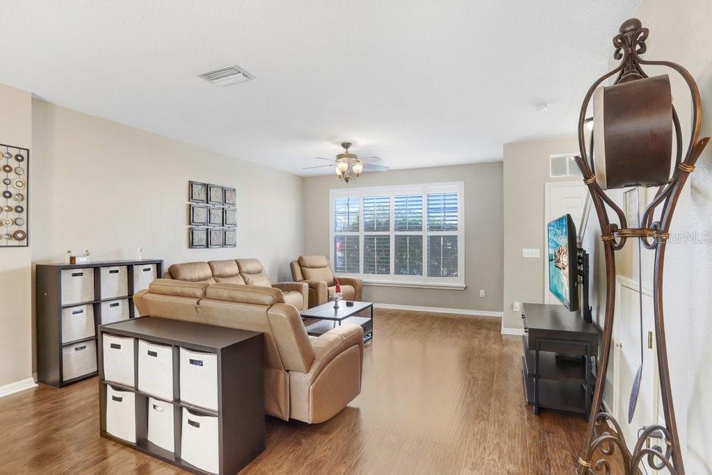 Photo 7 of 12402 COUNTRY WHITE CIR