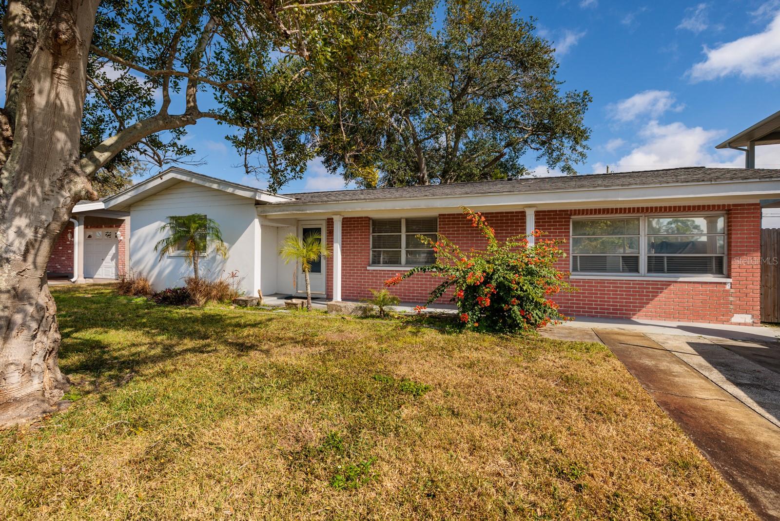 Photo 3 of 4837 97TH WAY N
