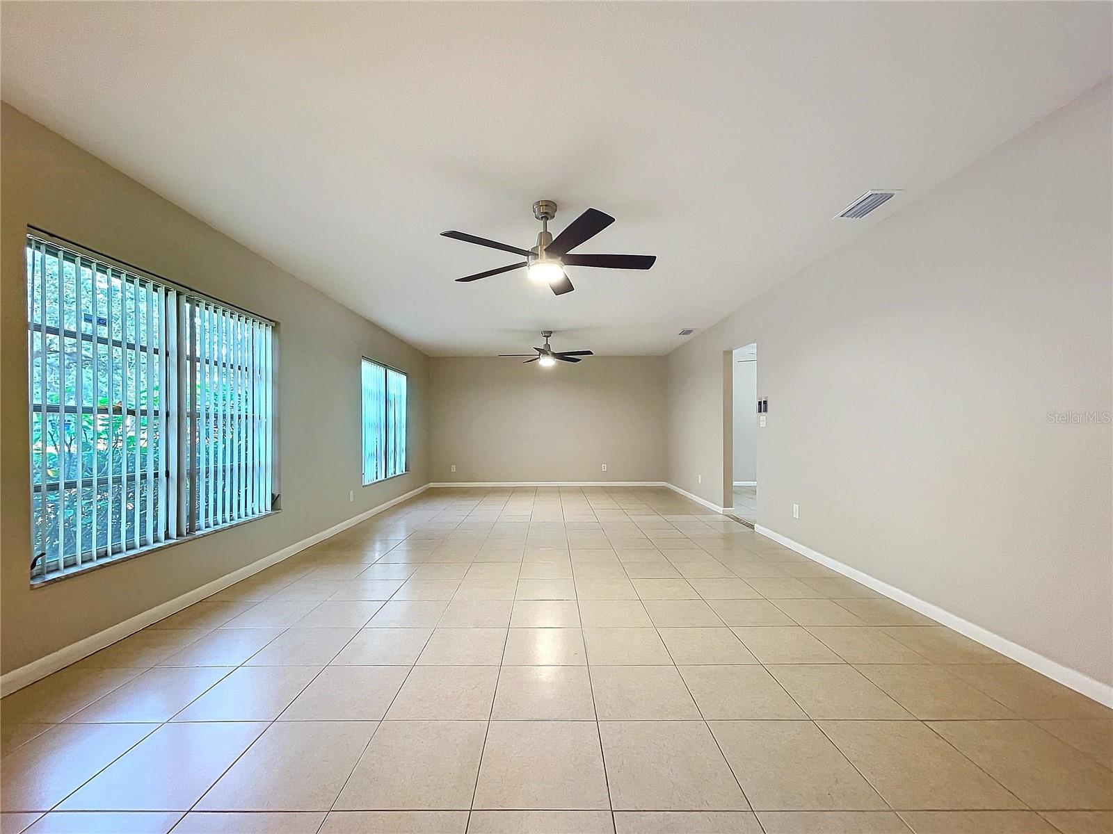 Photo 5 of 5009 E KIRBY ST