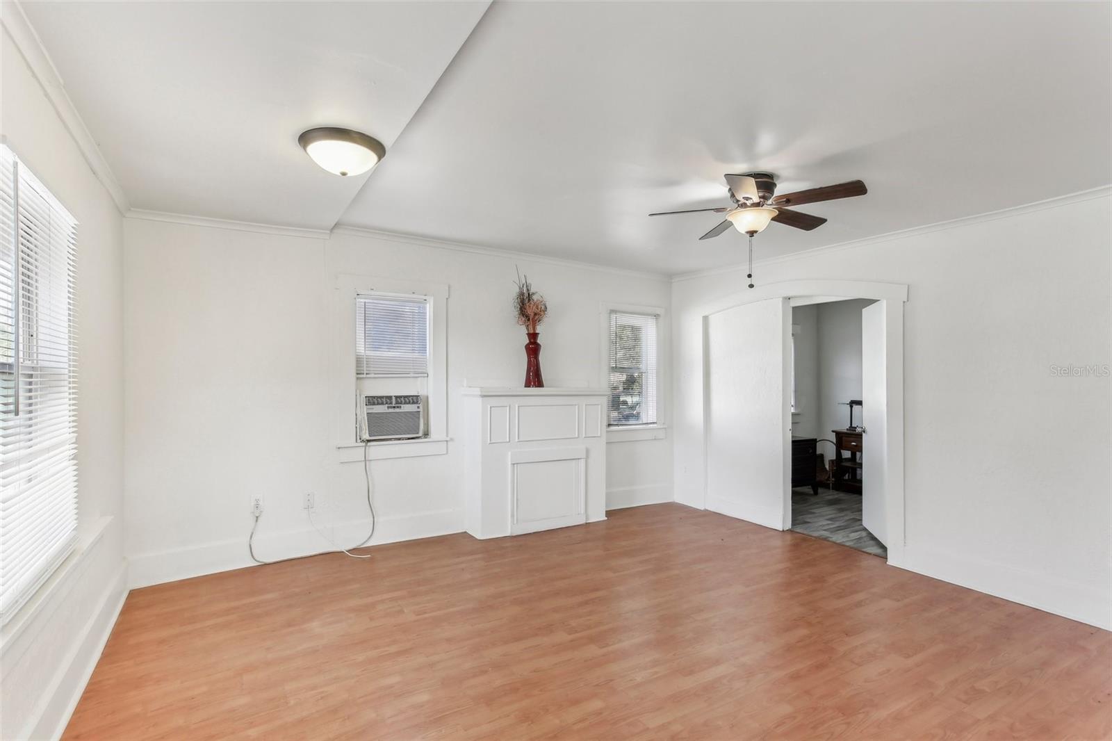 Photo 5 of 2608 4TH ST S