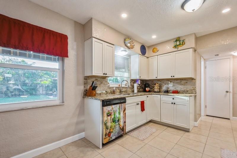 Photo 2 of 7000 52ND LN N