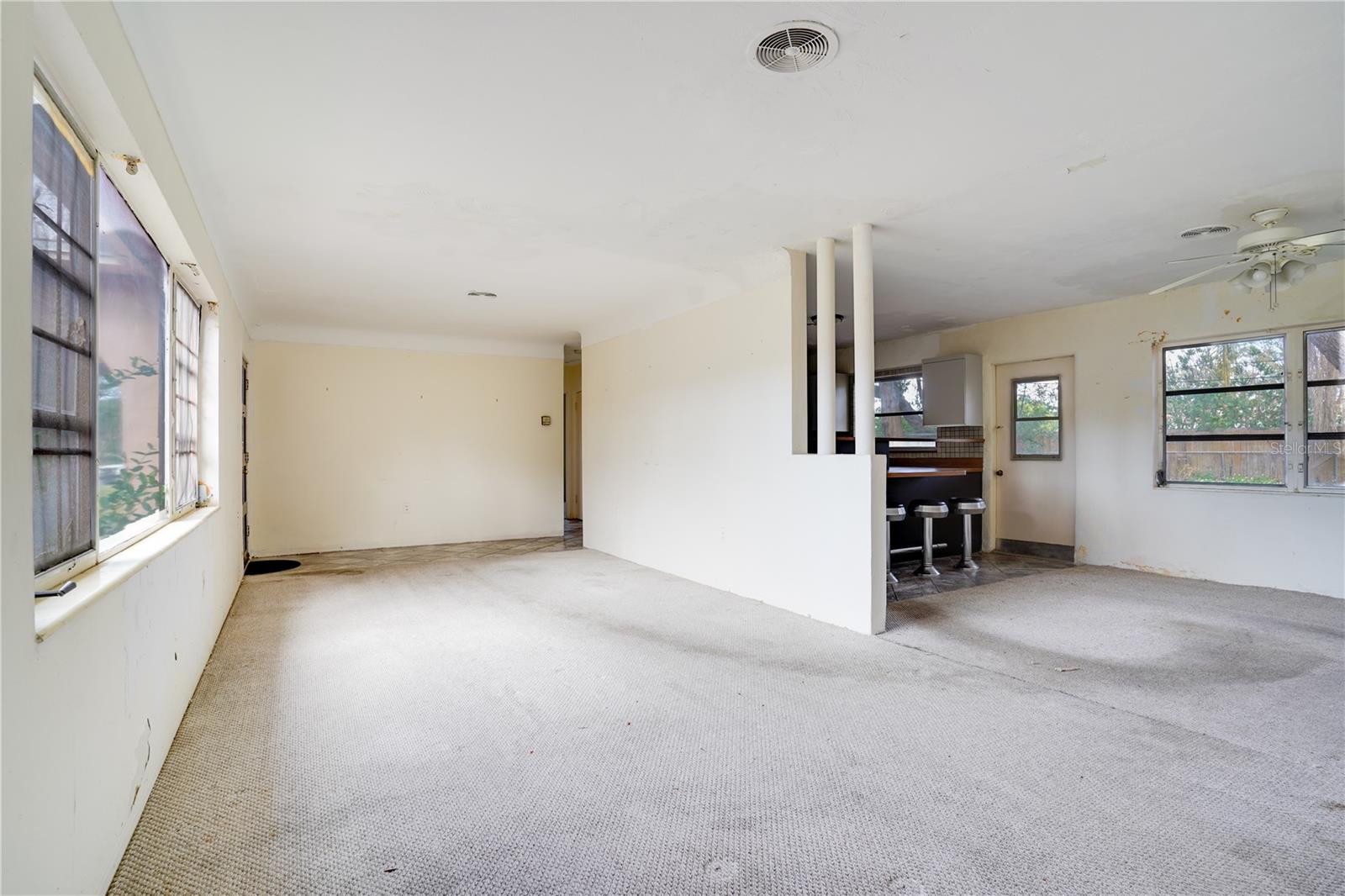 Photo 6 of 737 BAY VISTA BLVD S