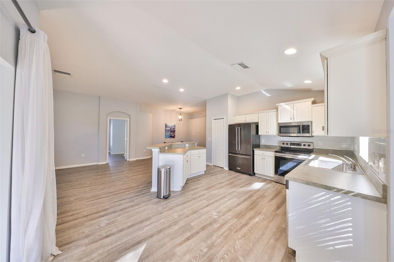 Photo 7 of 6125 GANNETWOOD PL