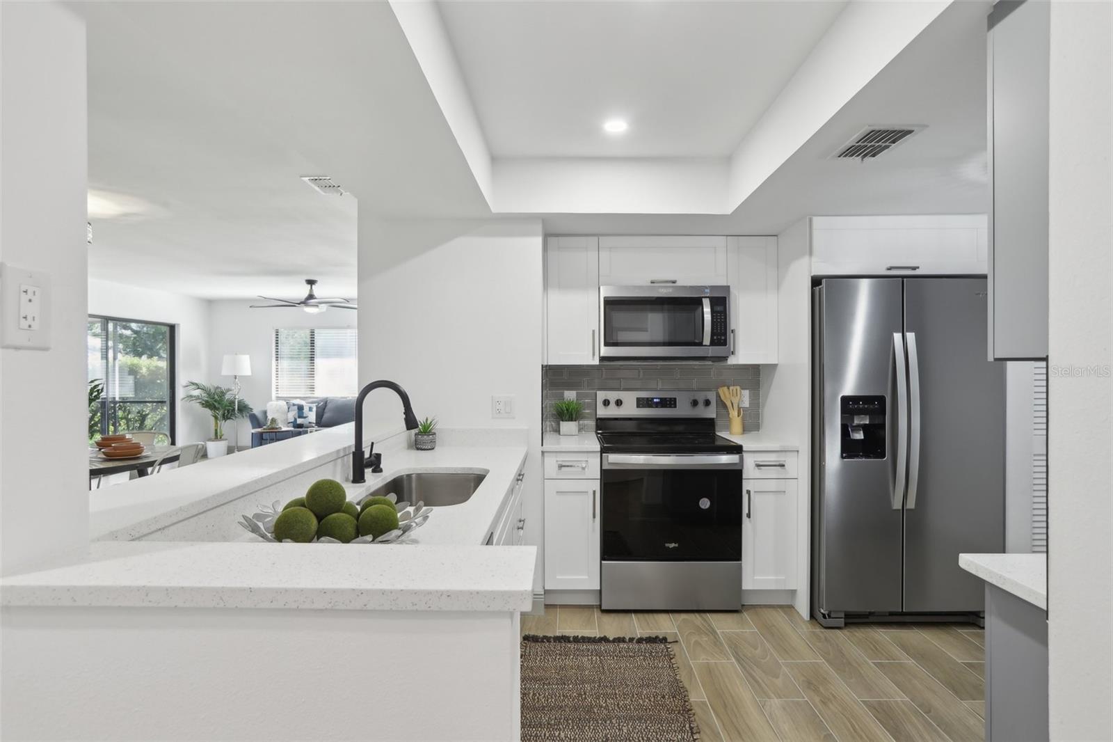 Photo 4 of 2725 COUNTRYSIDE BLVD #103