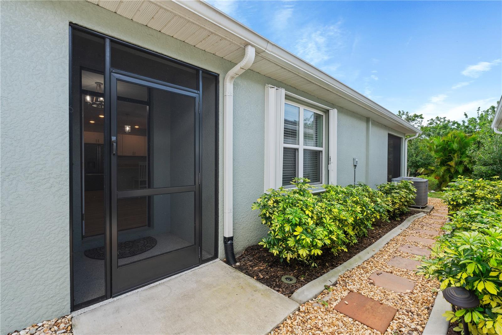 Photo 4 of 7497 W LENOX CIR