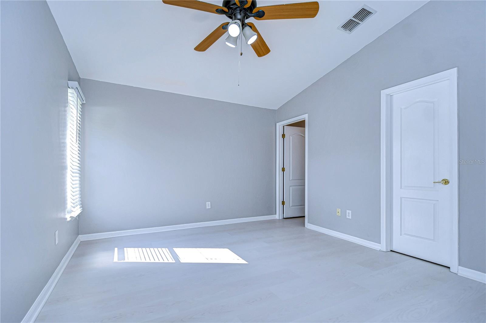 Photo 5 of 31132 MASENA DR