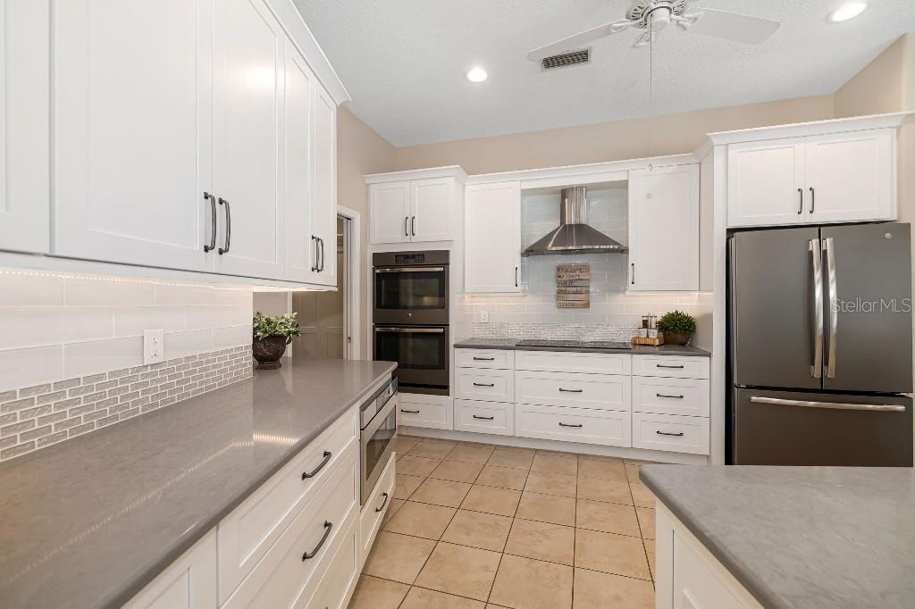 Photo 4 of 7185 N SERENOA DR