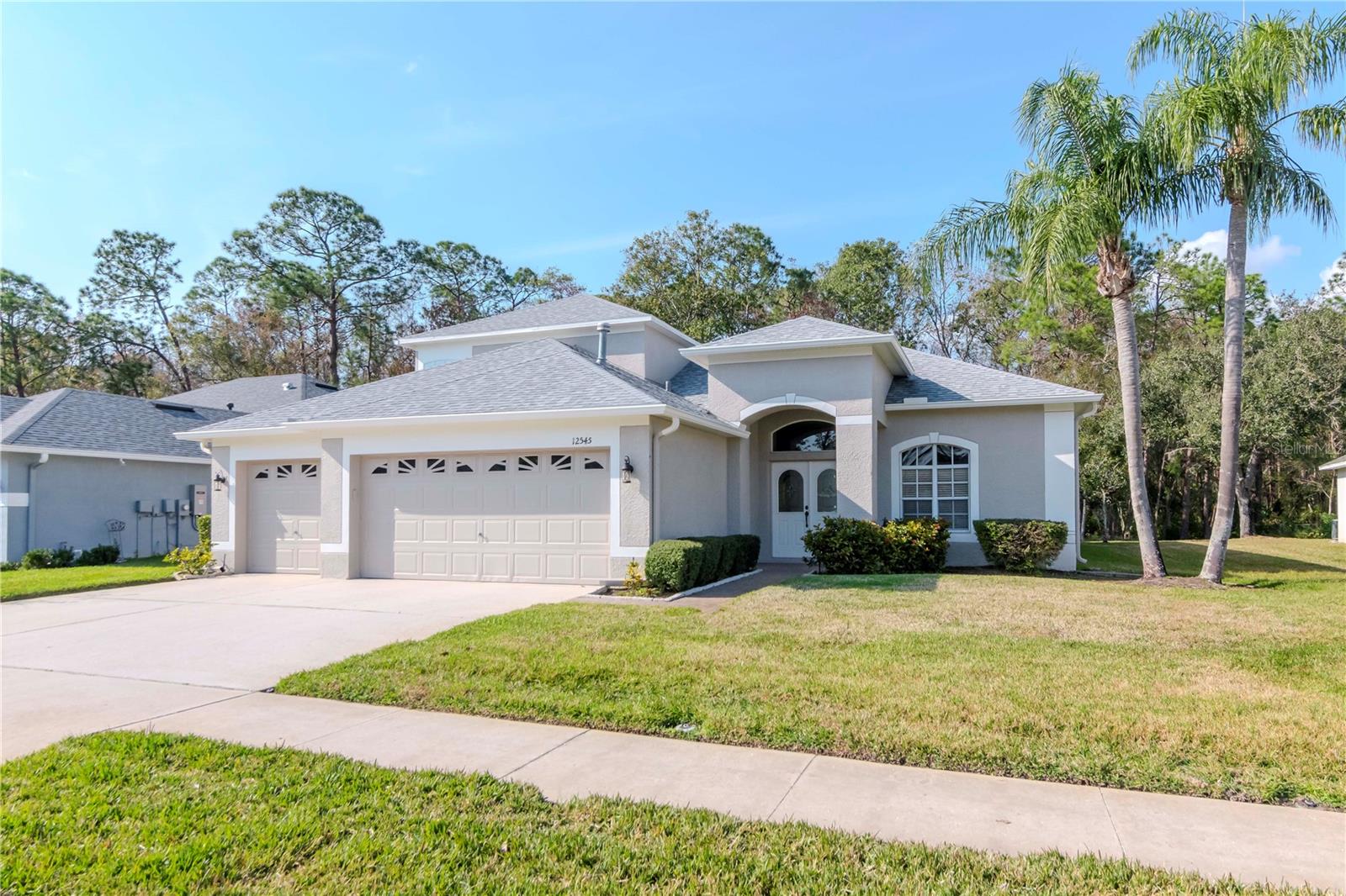 Photo 2 of 12545 LEATHERLEAF DR