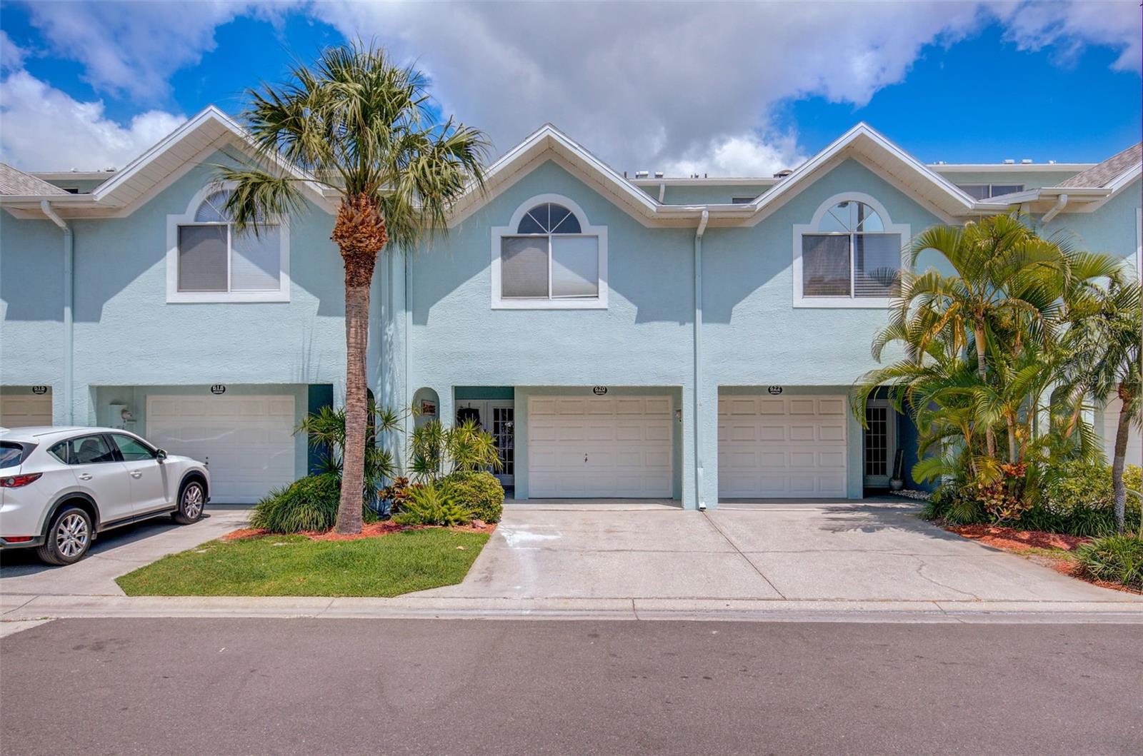 Photo of 620 GARLAND CIR
