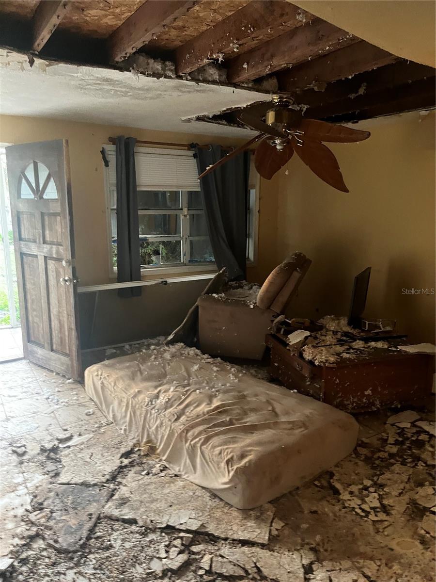 Photo 2 of 5319 HONORE AVE