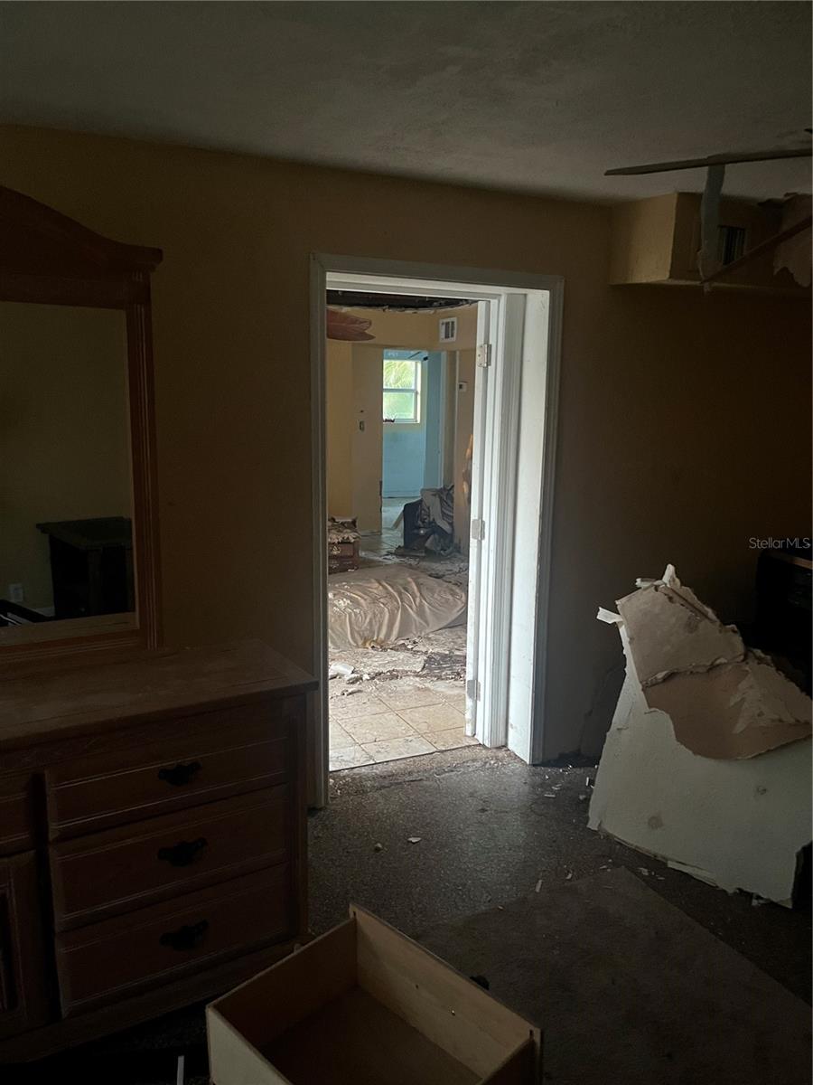 Photo 3 of 5319 HONORE AVE