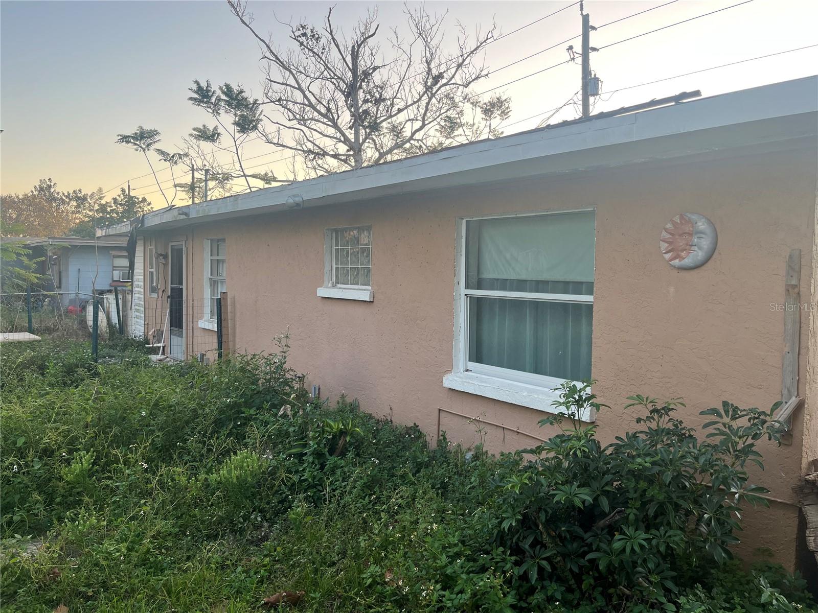 Photo 6 of 5319 HONORE AVE