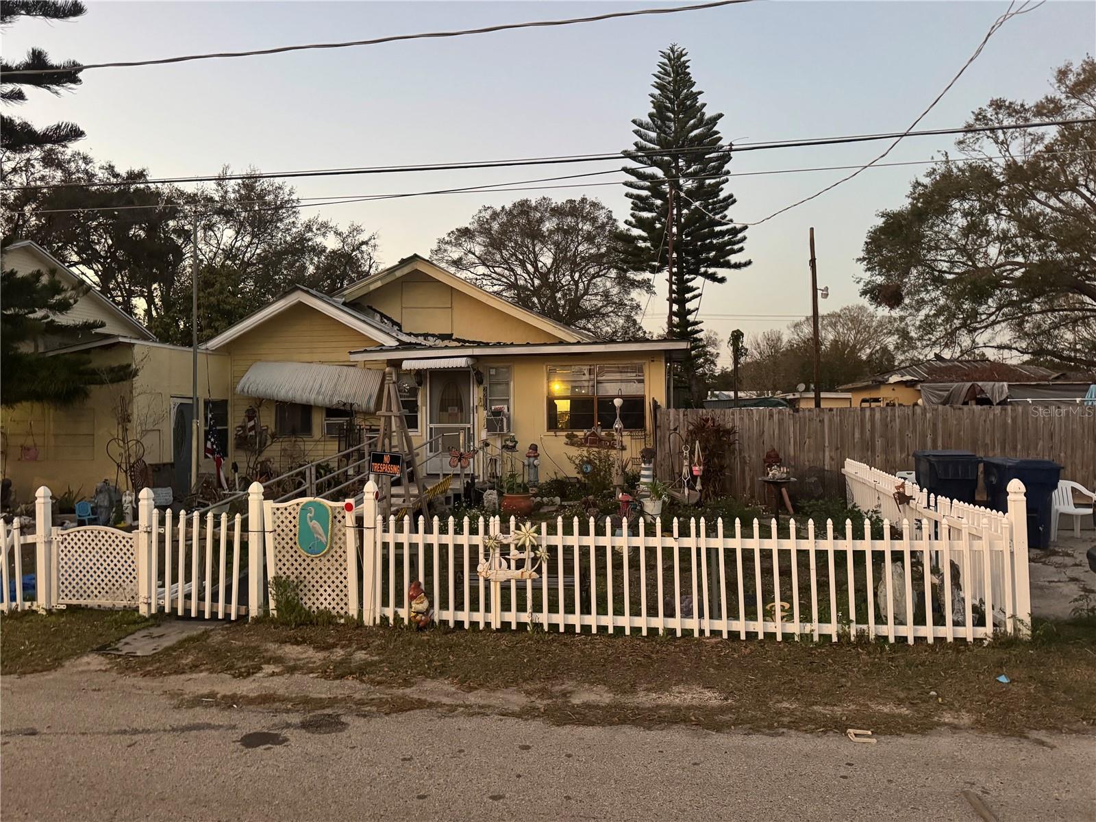 Photo of 2216 SAXON ST in TAMPA, FL