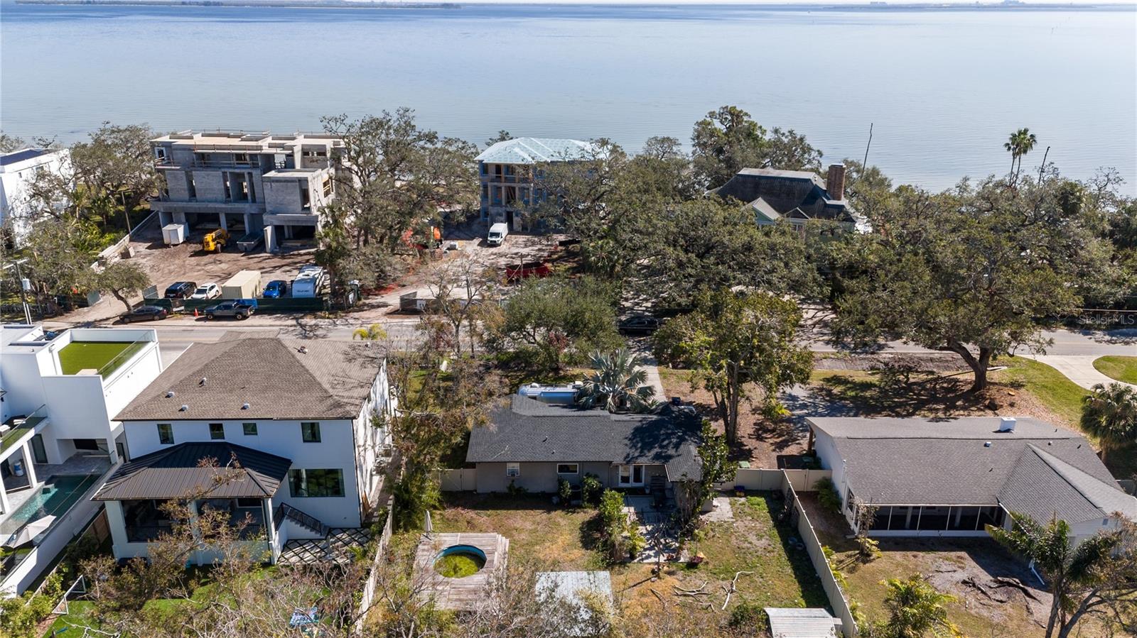 Photo 5 of 6223 BAYSHORE BLVD