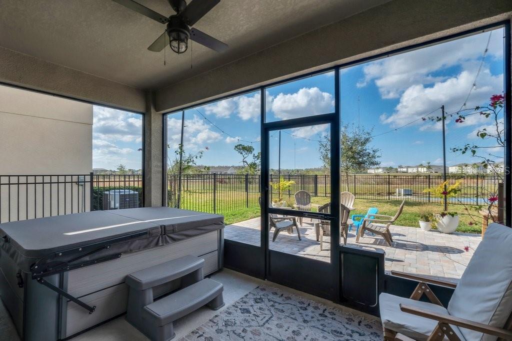 Photo 4 of 12515 HORSESHOE BEND DR