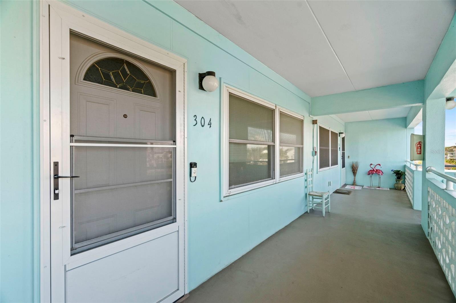 Photo 4 of 423 S PAULA DR #304