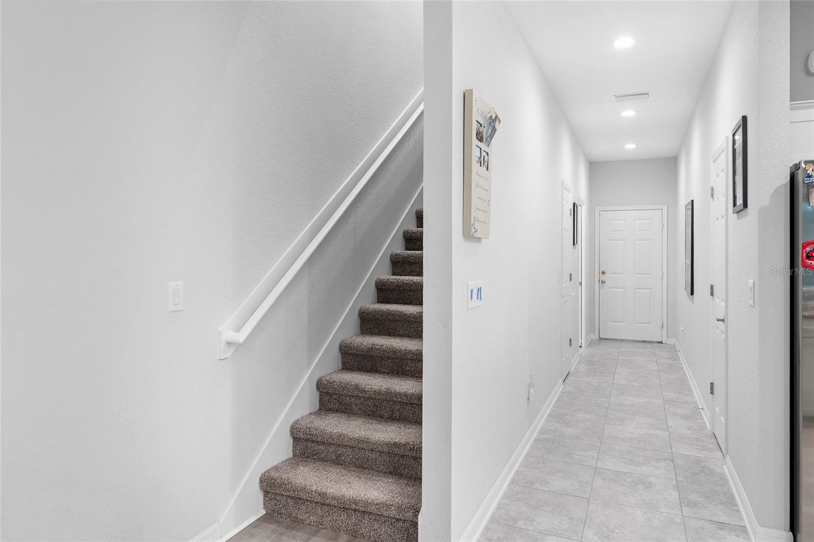 Photo 4 of 1034 GRANTHAM DR