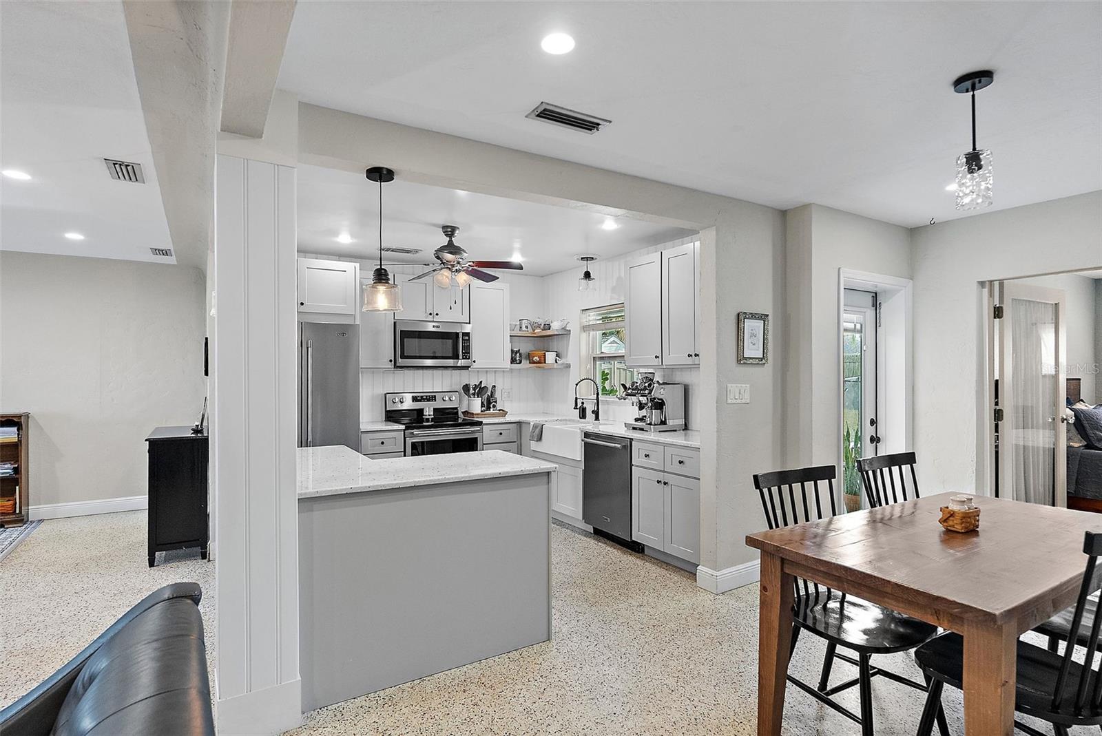 Photo 5 of 4028 23RD AVE N